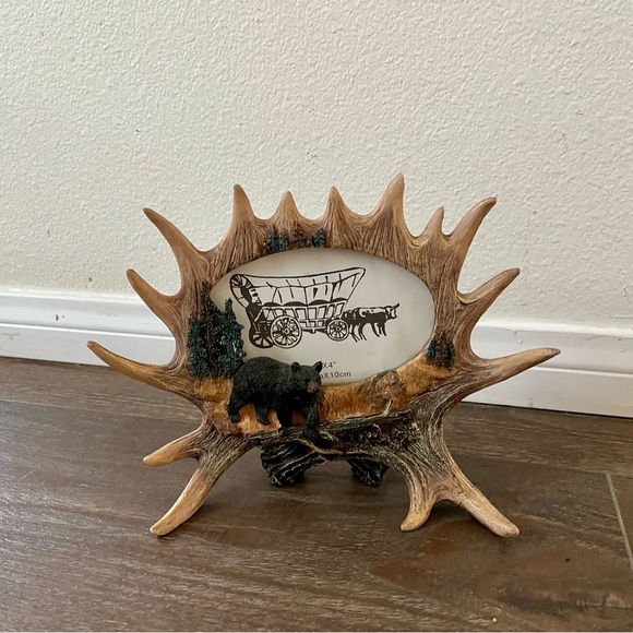 Rustic Antler Picture Frame with Bear Accent - Picture 1 of 14